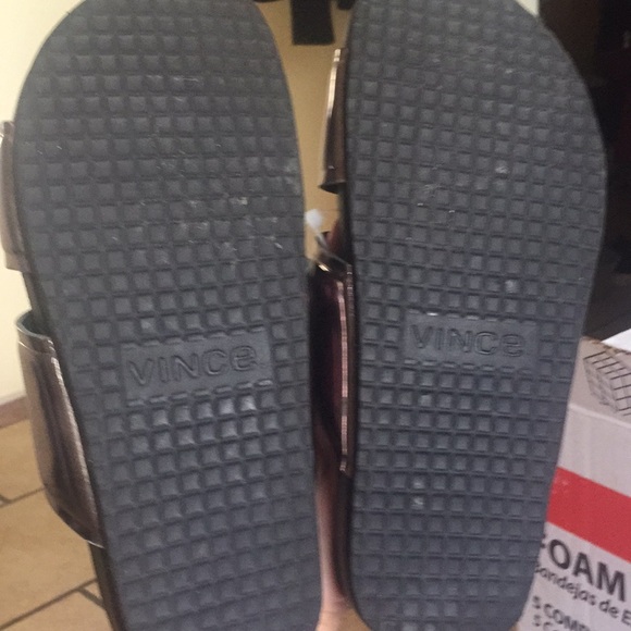 [New] Vince Orion Metallic Sandal - Picture 2 of 2